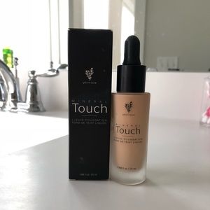 Younique Mineral Touch Foundation
